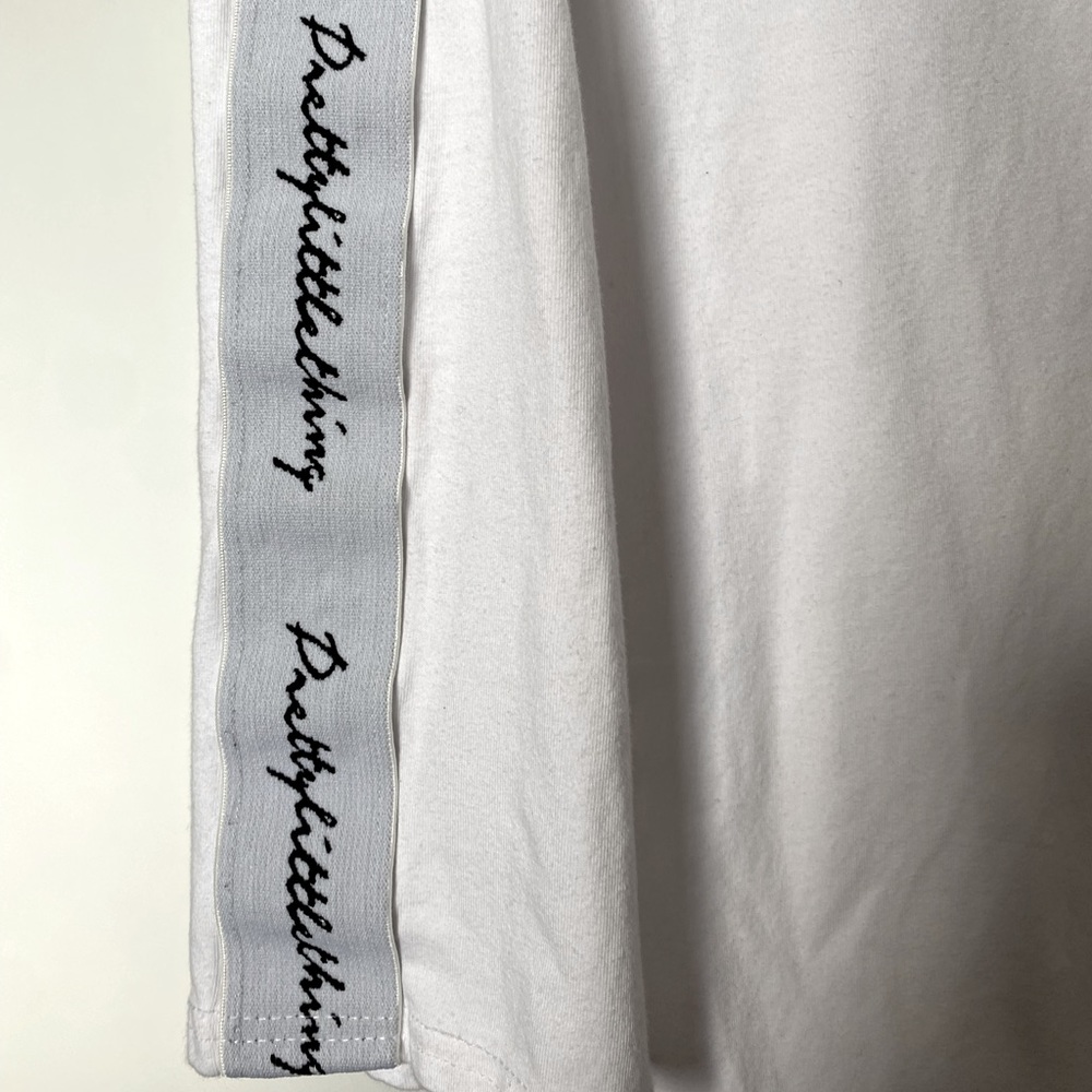 US 8 White PrettyLittleThings Oversized Long Sleeve